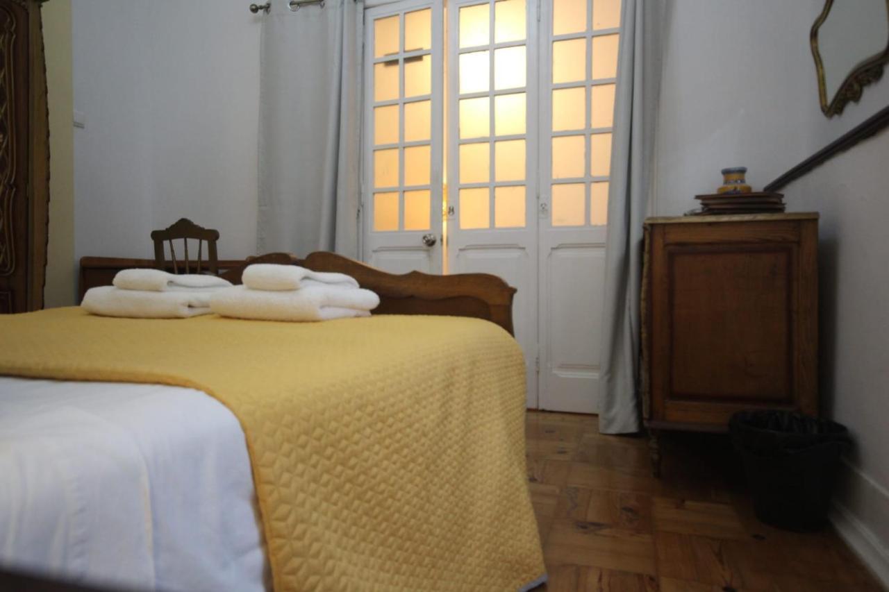 Antique M1 R1 - Amazing Double With Shared Bathroom In Marques Pombal Pensión Lisboa